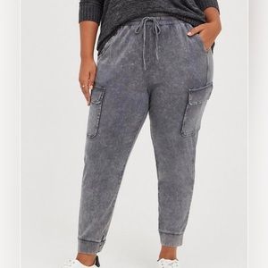 Torrid Relaxed Fit Jogger Cargo Pocket Pant Size 1